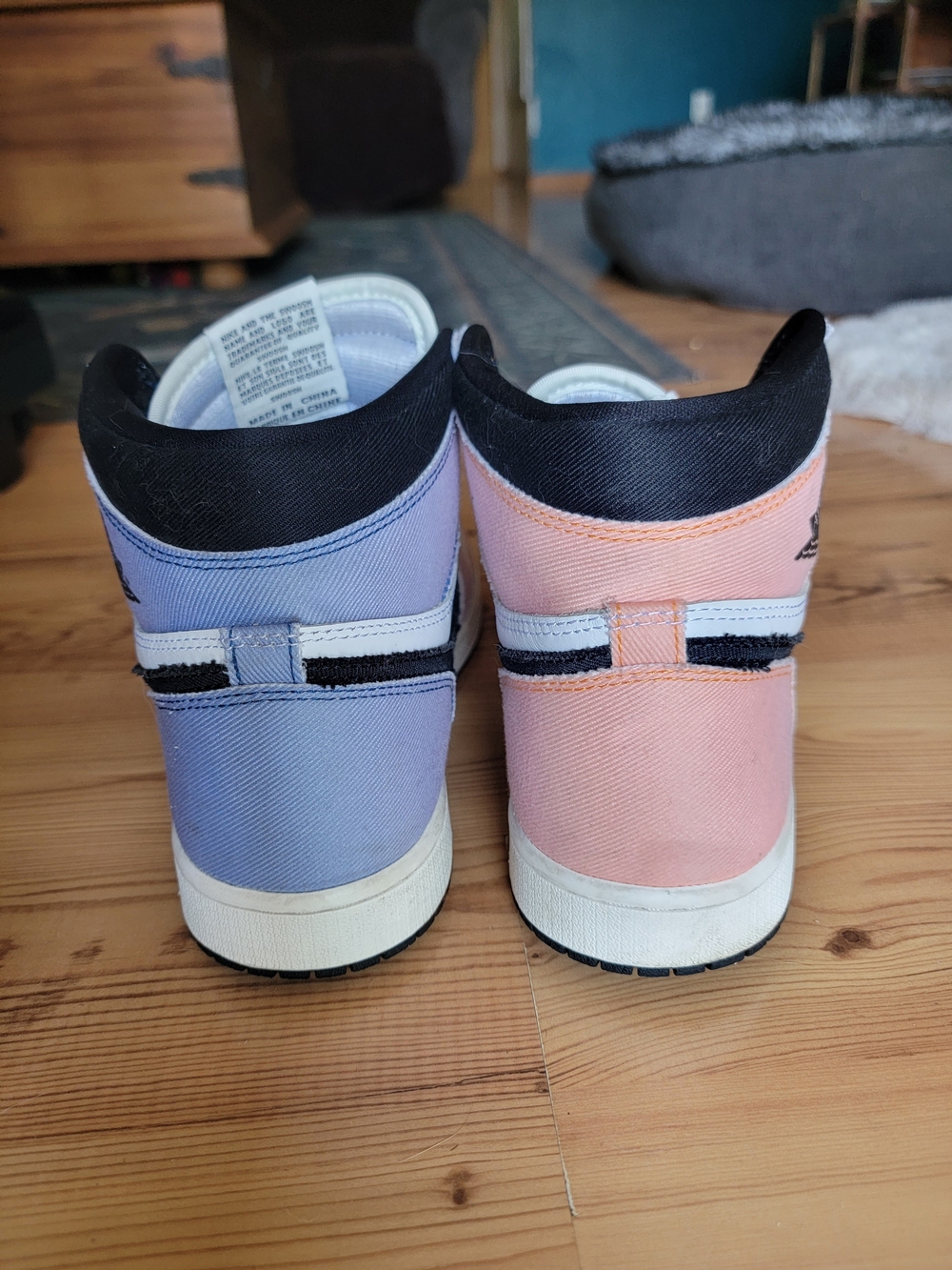 Nike High-Top Sneakers in Pastel Pink and Lavender - Picture 5 of 10